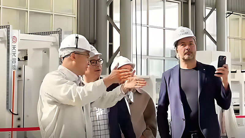 En el año 2025, Teeyer dio la bienvenida a socios internacionales en 142 visitas oficiales